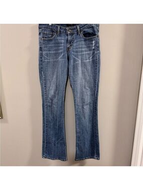 Juniors Levi's 518 Superlow Blue Boot Cut Jeans with Classic Flare. Size 11 L